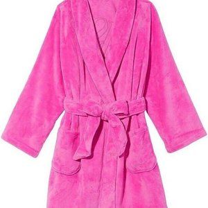 NWT Victoria Secret Ling  Sherpa Robe Fully Lined with silk unique item